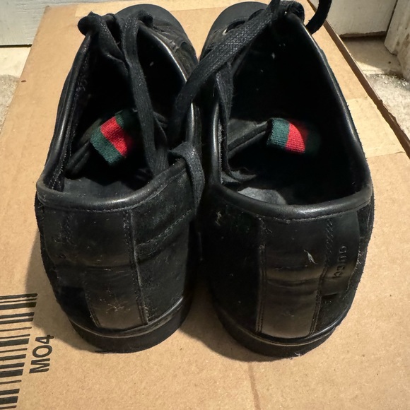 Mens Gucci black suede sneaked size 11. Used - Picture 5 of 5